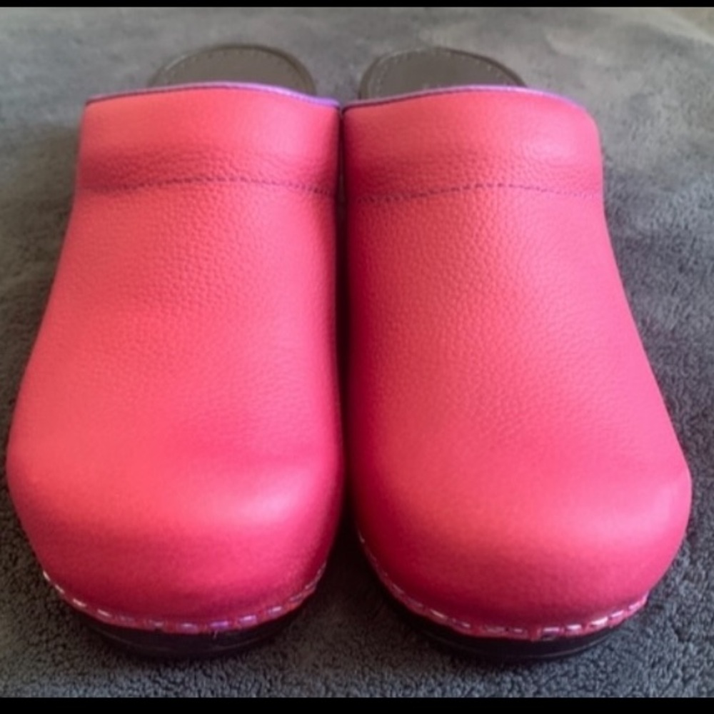 Sanita Pink Clogs